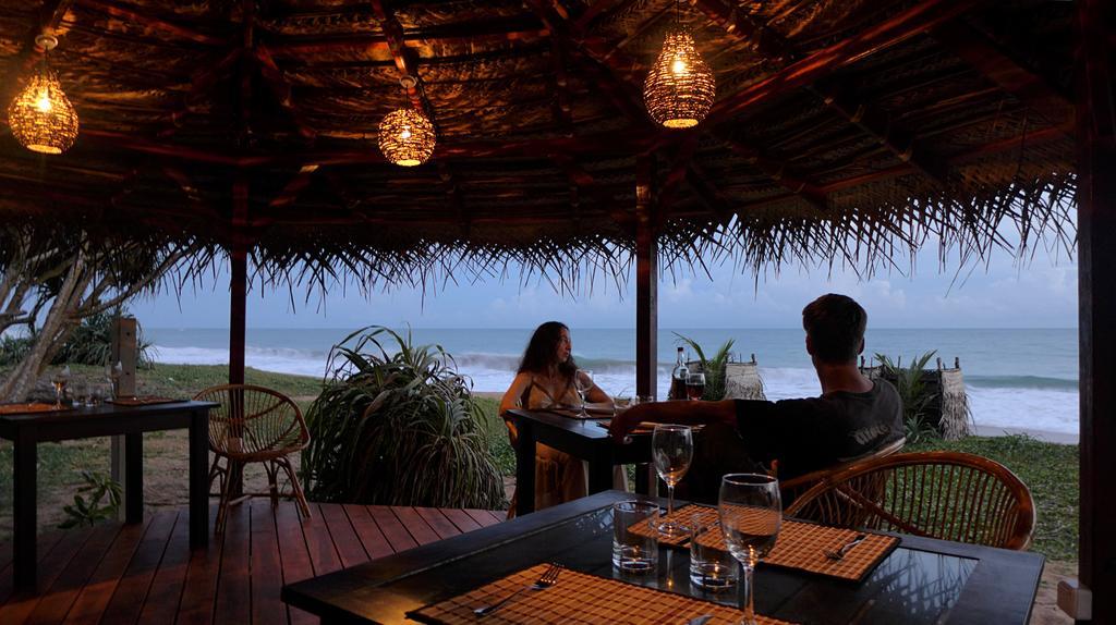 Hotel Seven Turtles Tangalle Exterior foto