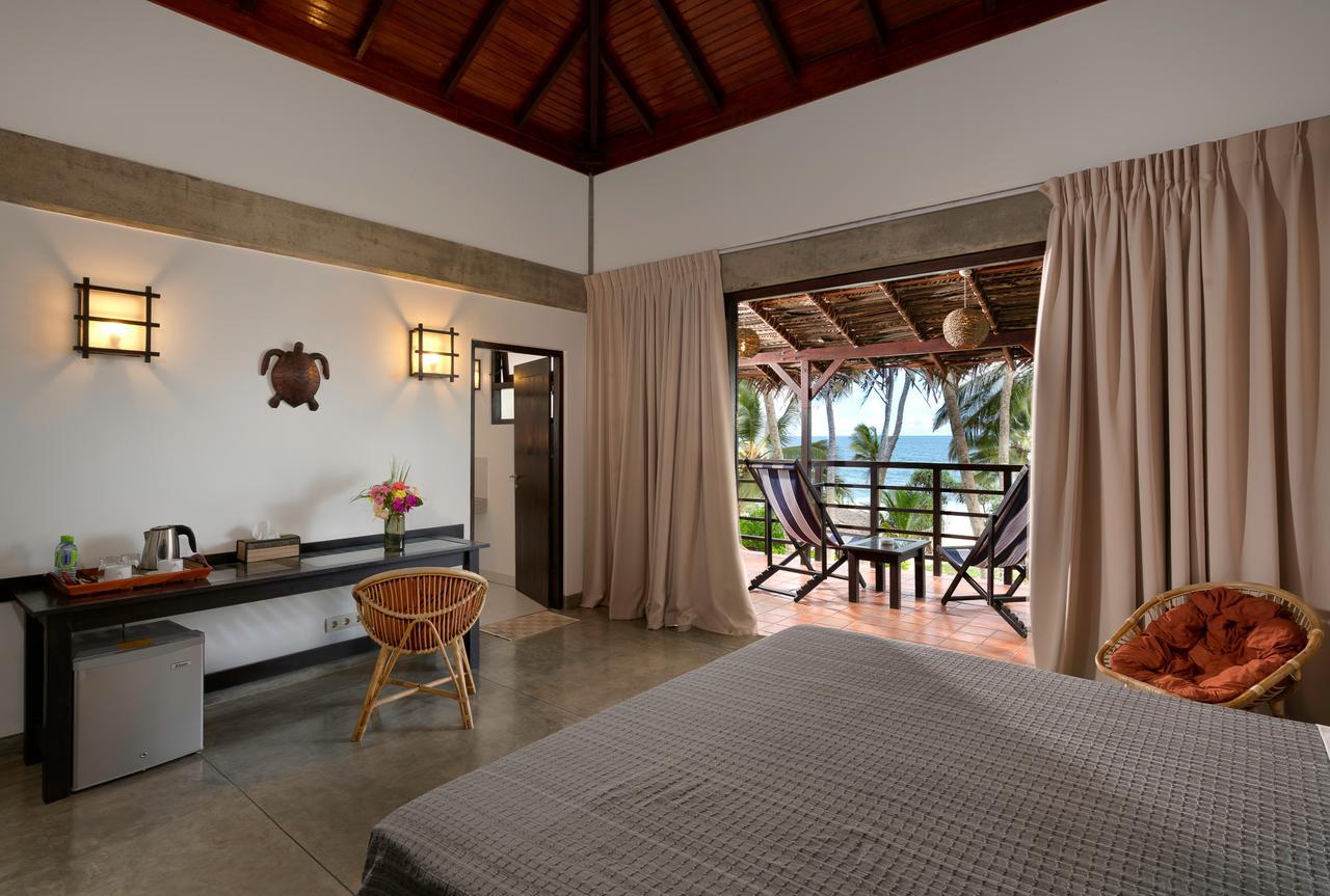 Hotel Seven Turtles Tangalle Exterior foto